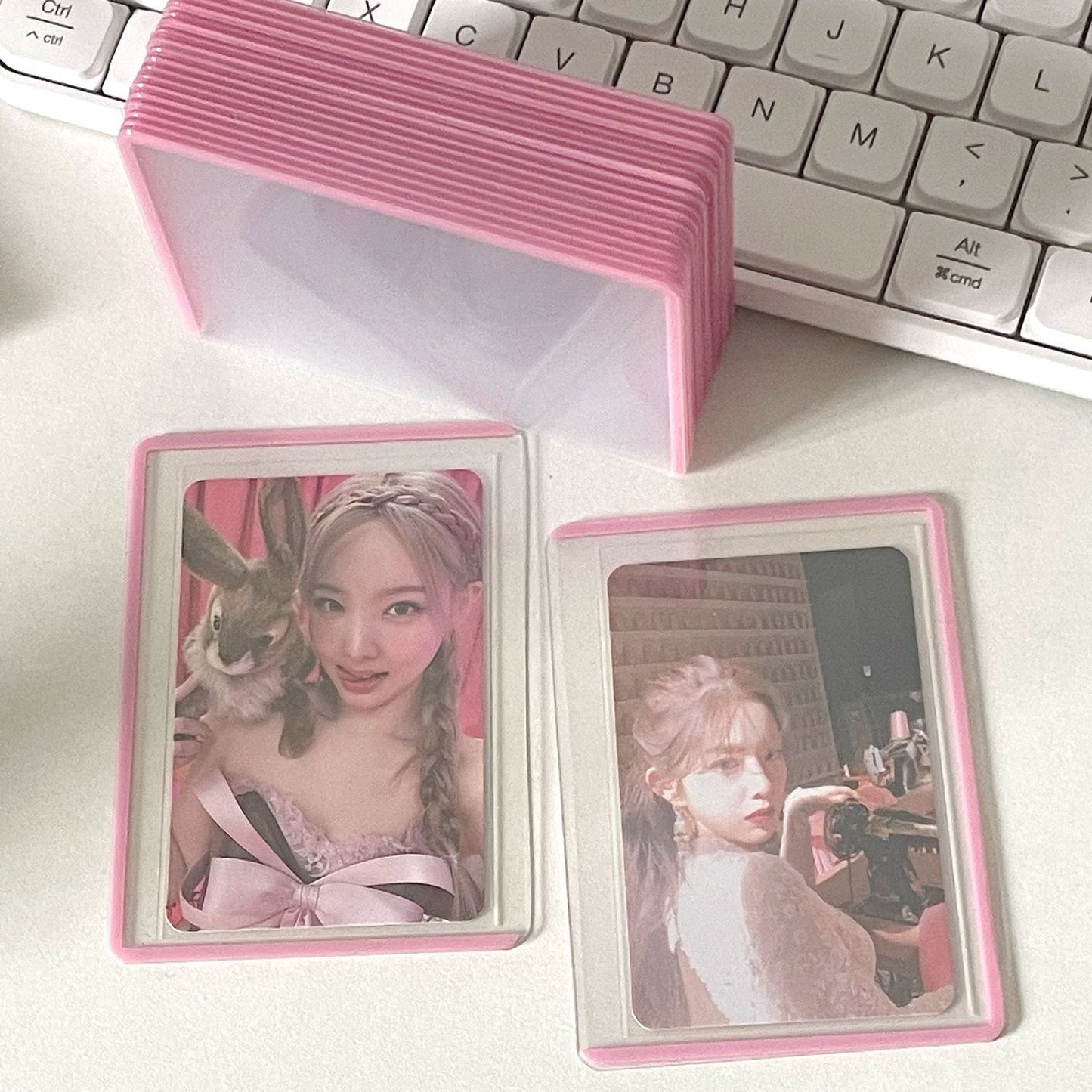 Card Sleeves Hard Plastics - Pink 10pc